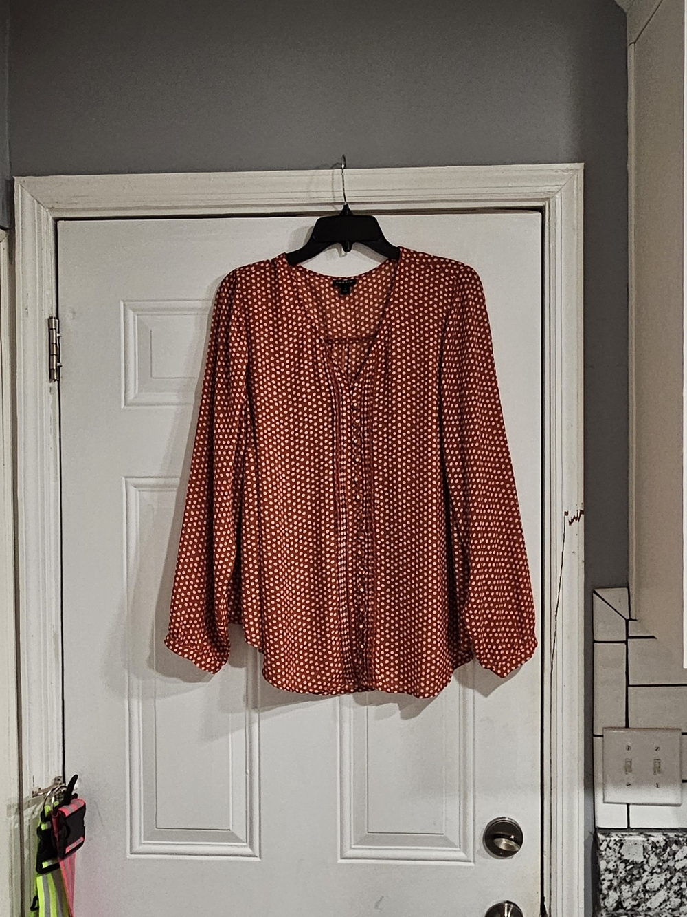 torrid Rust Red Dot Button-Front Blouse - Picture 2 of 8